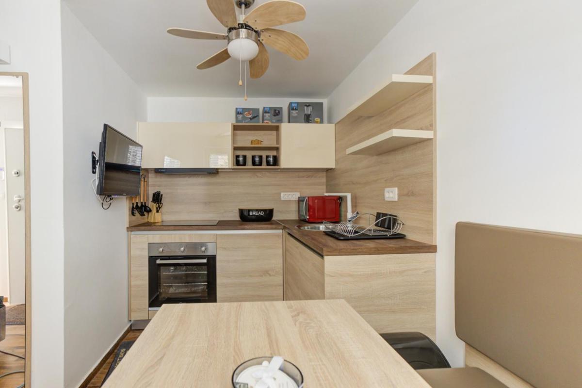 Cvrk Family House 诺维·维诺多尔斯基 外观 照片