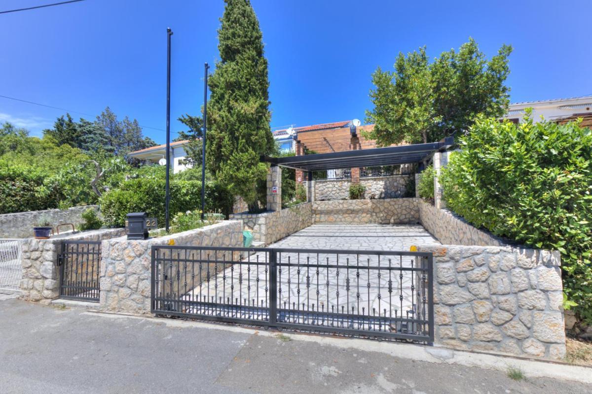 Cvrk Family House 诺维·维诺多尔斯基 外观 照片